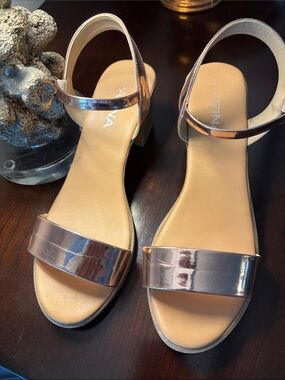 Women's Metallic Rose Gold Block Heel Sandals with Ankle Strap